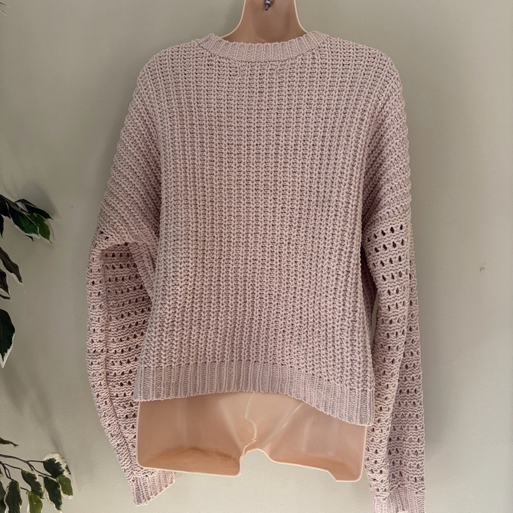 Hollister Vintage-Inspired Cable Knit Scoop Neck Sweater in Light Blush - Picture 4 of 10